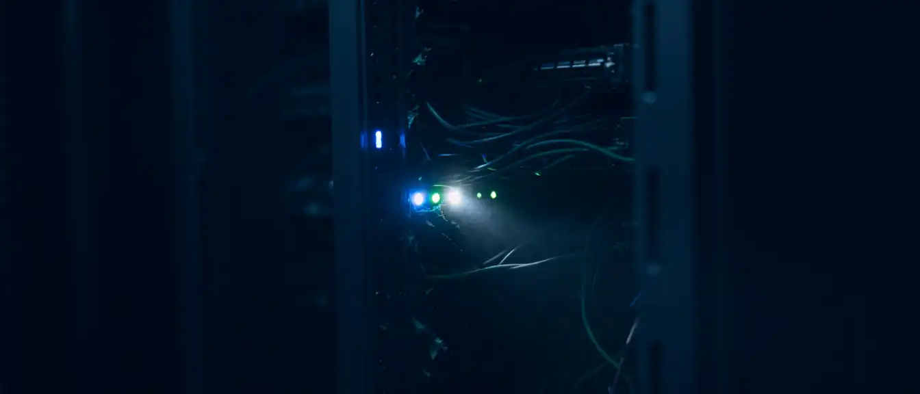 Повреждение оборудования вызвало массовые сбои в работе интернет-сервисов на Украине